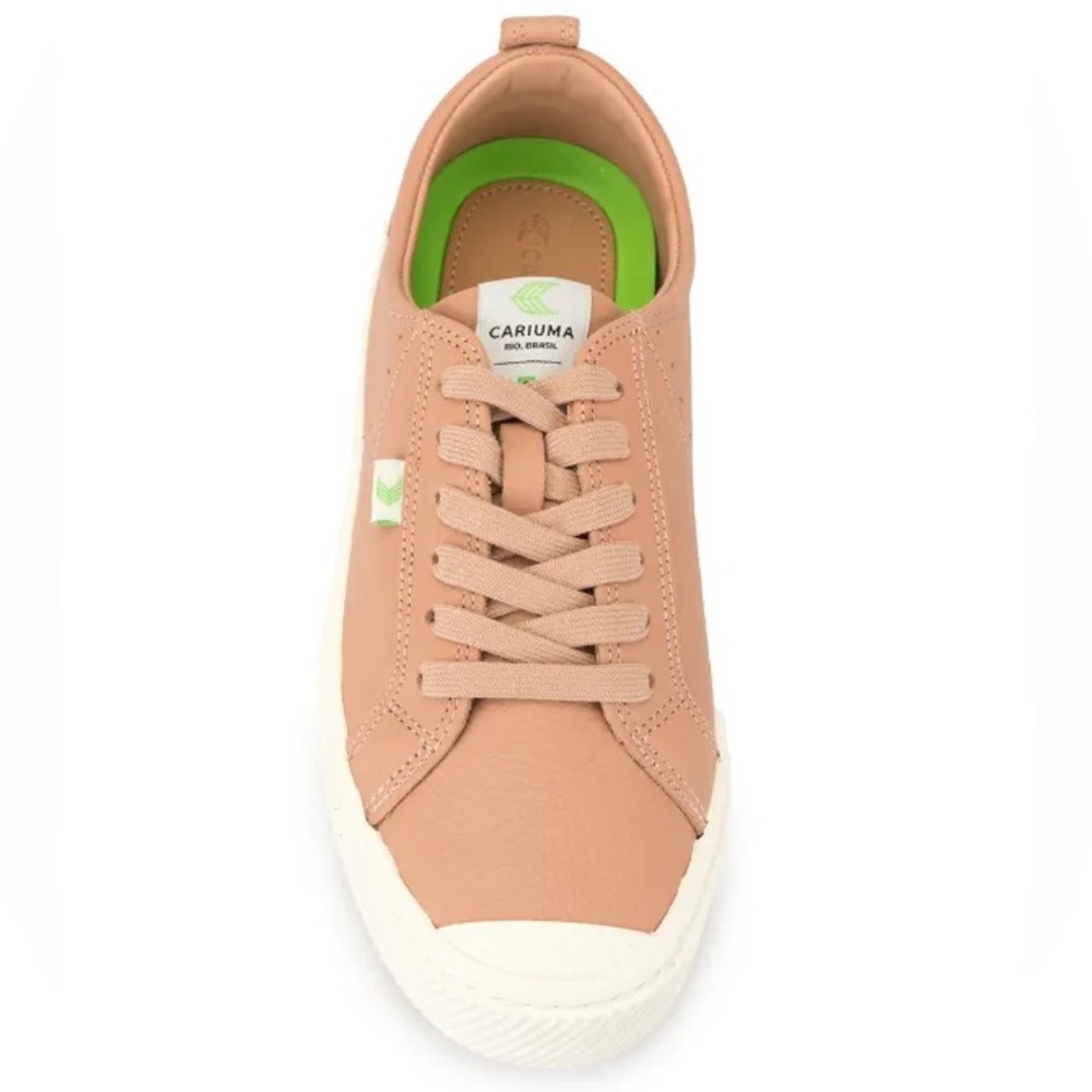 Cariuma Beige Sneakers with Lime Details